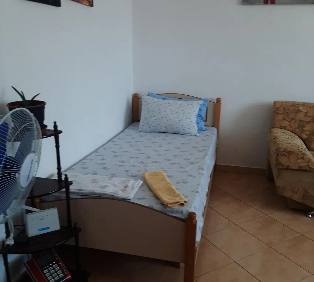 Genti Apartament 75 Tirana 0*,